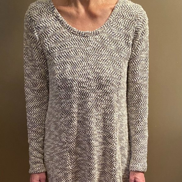 Tulip Size XS Sweater Dress - Picture 1 of 6